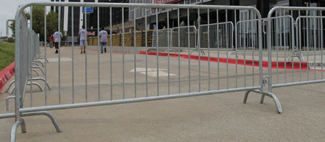 crowd control barrier easy installation