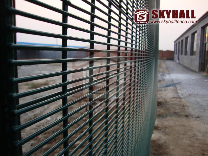 358 mesh security fence