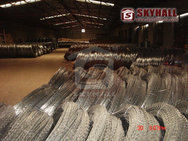 razor wire types