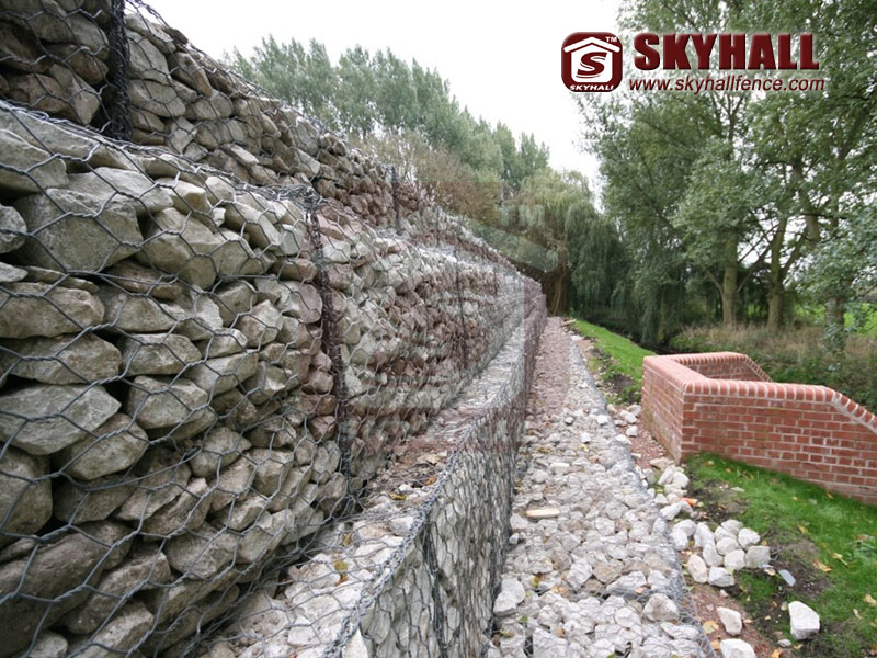 gabion retaining wall