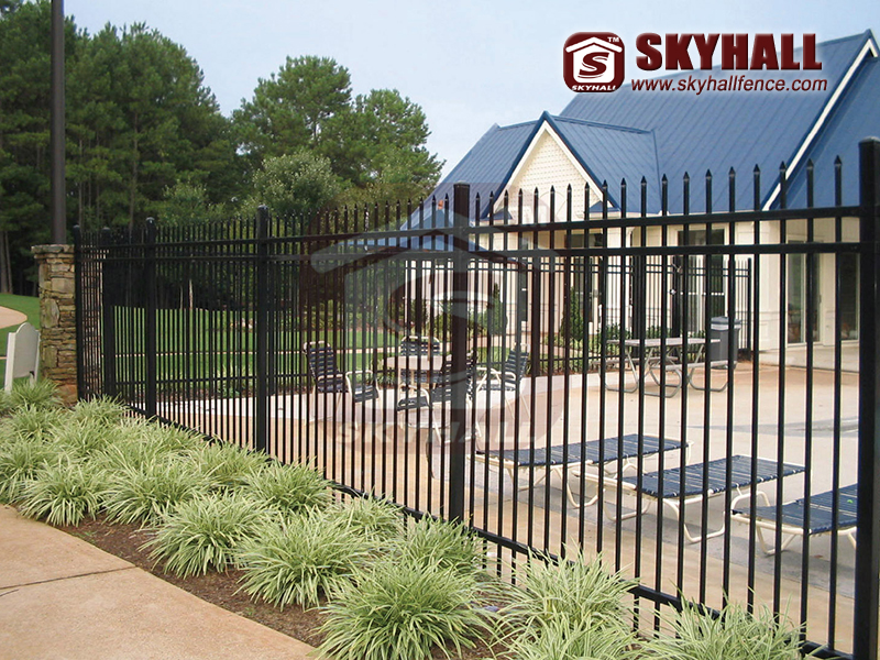 steel picket fence panels